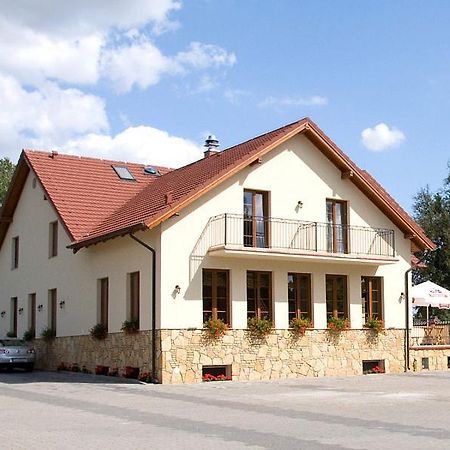 Dworek Biesiadny Radzewice Exterior foto